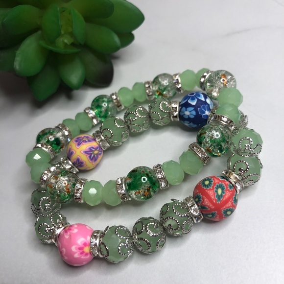 Beautiful Asian Style Beaded Bracelets - Picture 7 of 9
